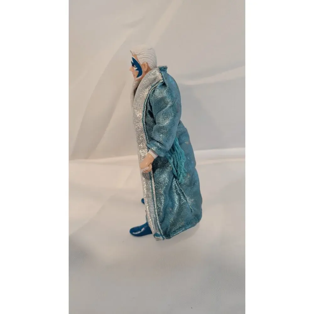 2000 WCW Sting Figure with Original Outfit Robe